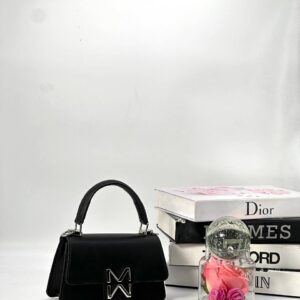 Mona Mini