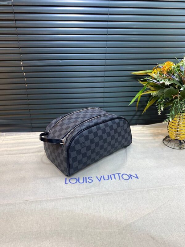 Louis Vuitton Neseser