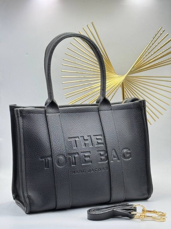 THE TOTE BAG