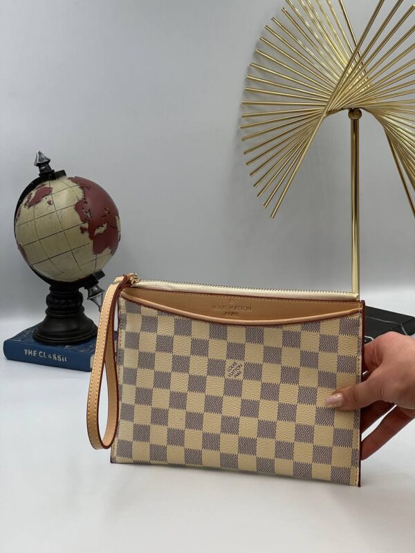 Louis Vuitton Pochette