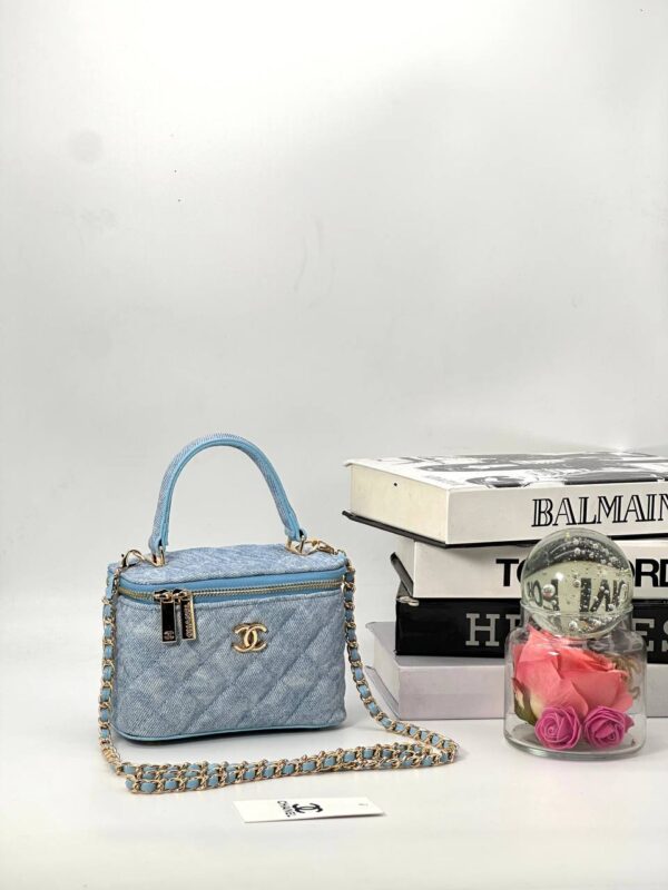 Chanel Mini 2