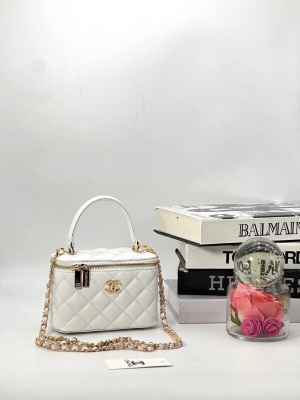 Chanel Mini 2