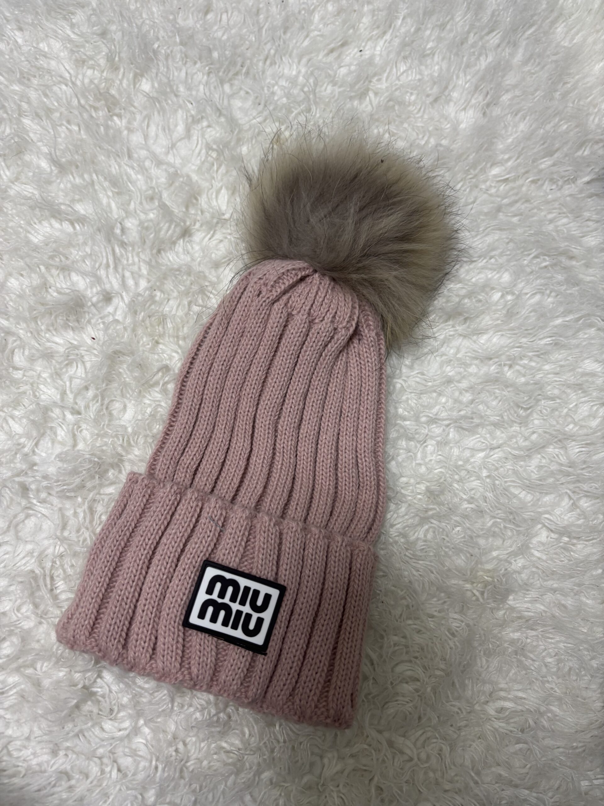 Miu Miu Kape sa Prirodnim Krznom